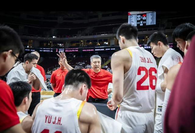 b体育官网-随着一场7分险胜！中国男篮打败中国台北，赵睿12分，朱俊龙19分